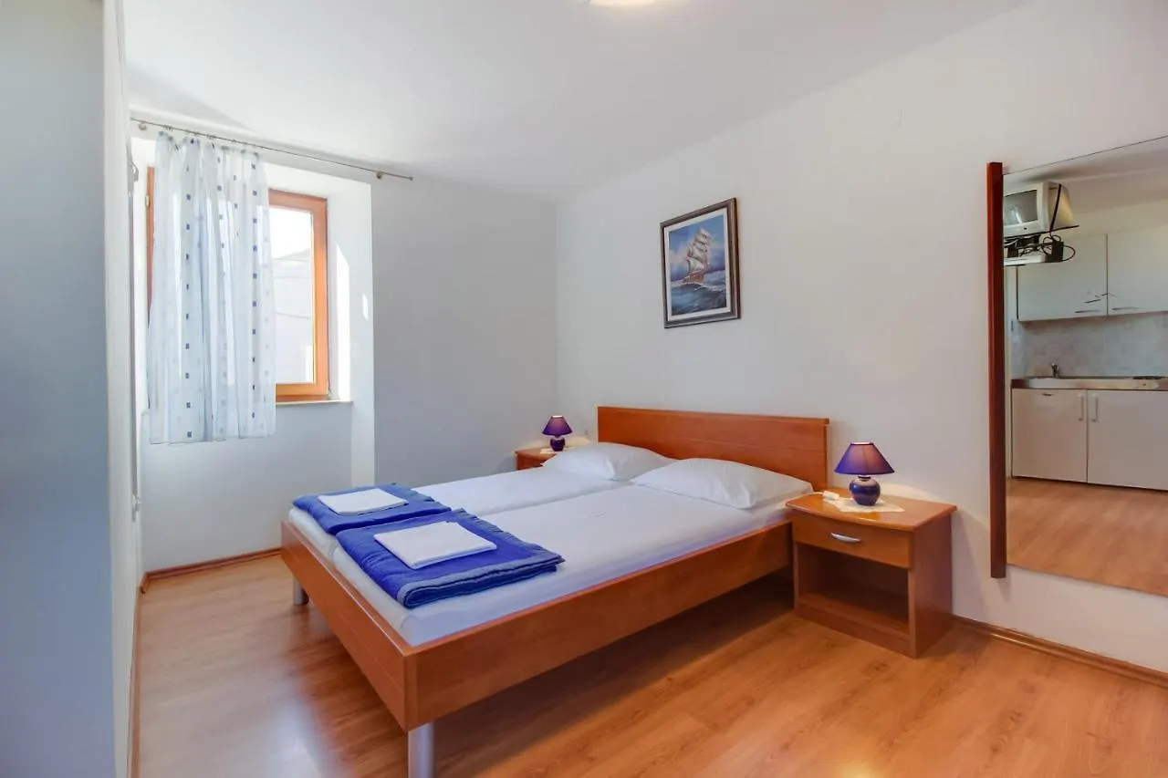 Guest house Apartments Rosa Mali Losinj